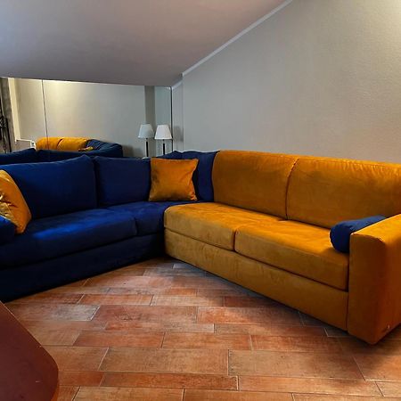 Attico In Piazza Matteotti Appartement Desenzano del Garda Buitenkant foto