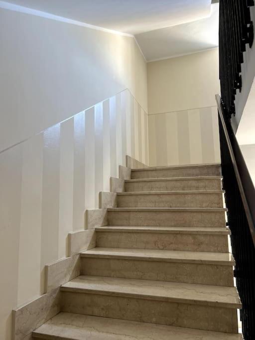 Attico In Piazza Matteotti Appartement Desenzano del Garda Buitenkant foto