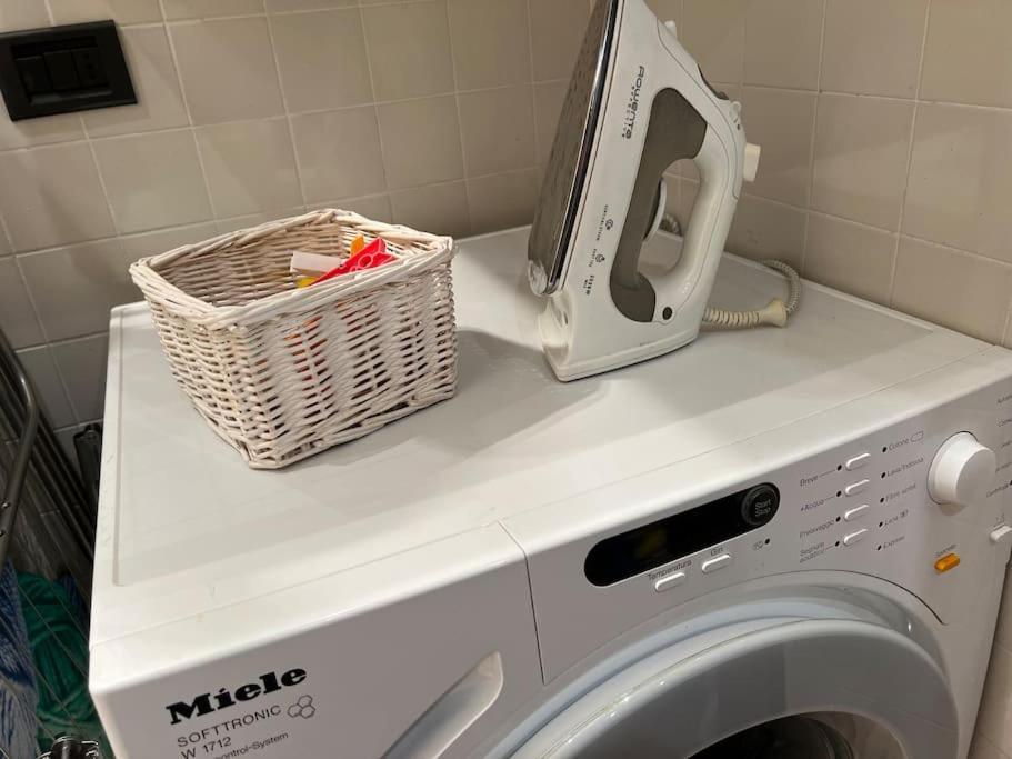 Attico In Piazza Matteotti Appartement Desenzano del Garda Buitenkant foto